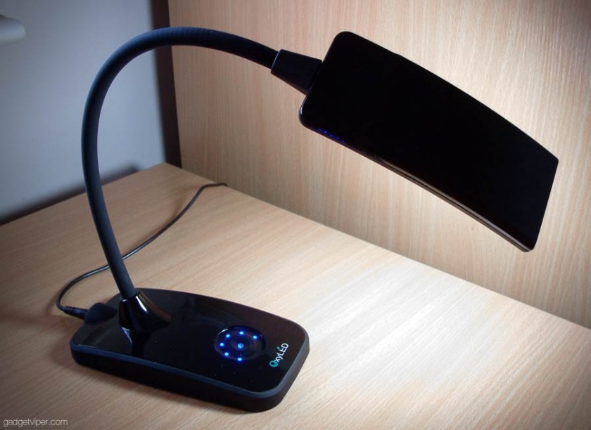 The T120 dimmable LED desk lamp by OxyLED
