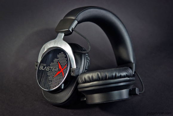 The flexibilty of the Sound BlasterX H5 headphones 
