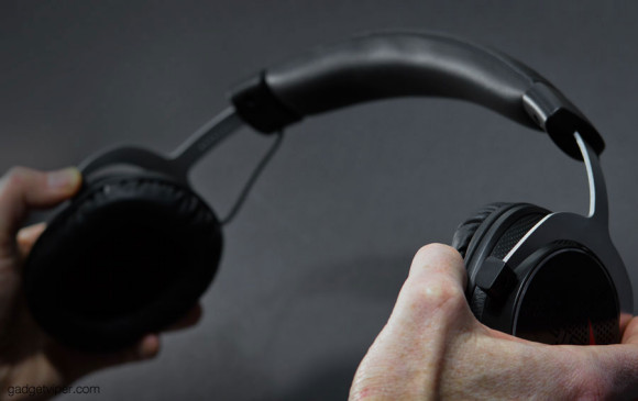 Testing the strength of the Sound BlasterX H5 gaming headset