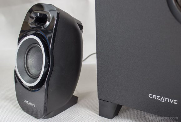 A look at the Satellite speakers on the Creative T3250 Wireless 2.1 speaker system
