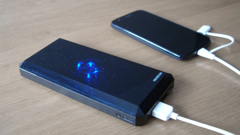 The Ingress power bank lights up blue for resistance or green for enlightened.