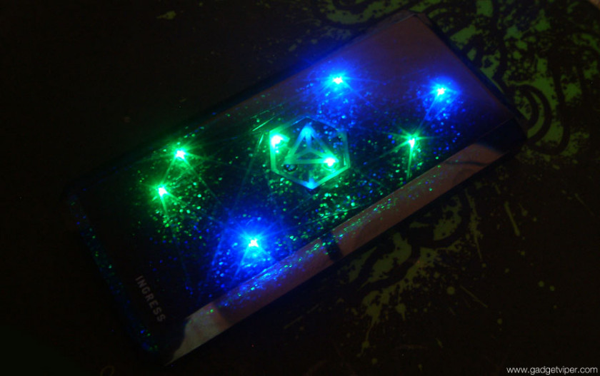 The Cheero Ingress Power Cube light effects