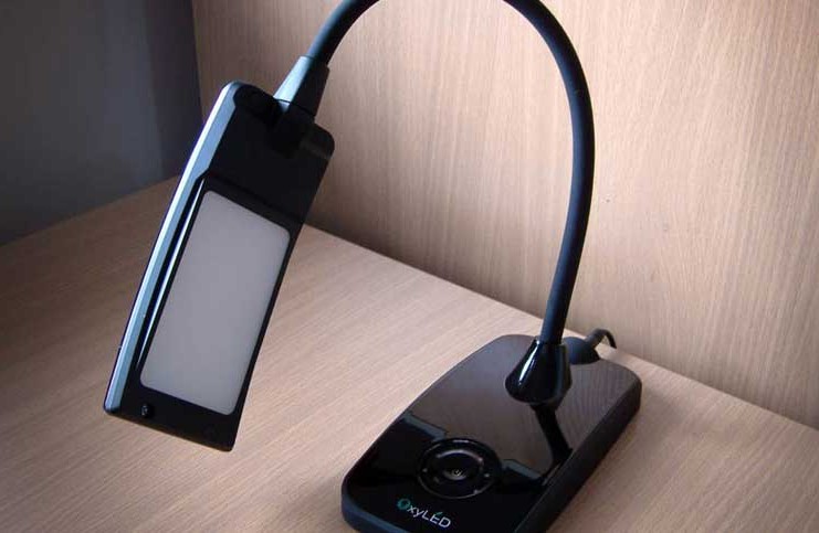 OxyLED T120 dimmable LED desk lamp review A review of the eye care T120 dimmable LED Desk Lamp from OxyLED