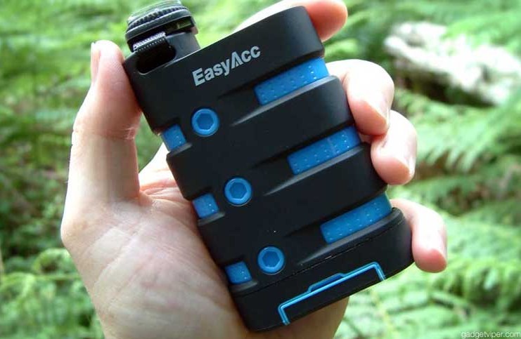 EasyAcc waterproof power bank review A review of the EasyAcc Waterproof Power Bank - An awesome hiking gadget