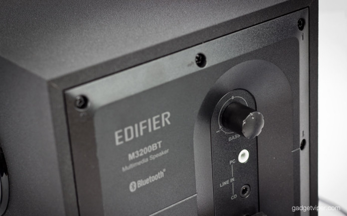 A look at the bass adjustment on the Edifier M3200BT speakers