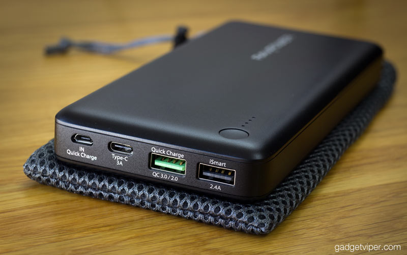 alleen Suradam kook een maaltijd Quick Charge 3.0 Power Bank review - RAVPower RP-PB043