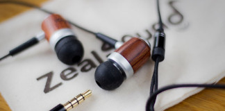 HDE-300 Wooden Earphones by ZealSound The HDE-300 Wooden earphones by Zealsound