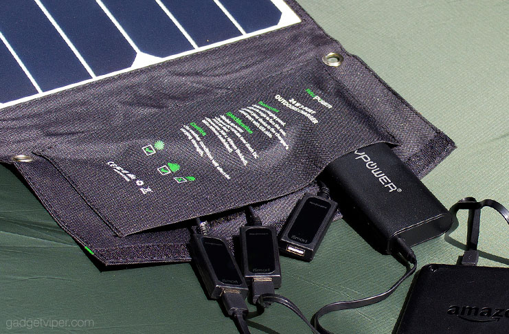 ubemandede Absay Skelne RAVPower Solar Charger - 24W Foldable Solar Panels with 3 USB Outputs