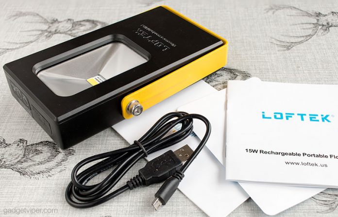 The Loftek 15W portable flood light comes with a micro USB charging cable and user guide