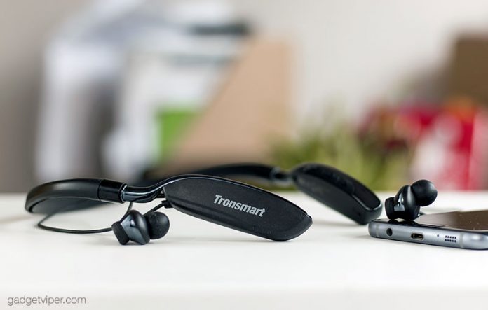 the design and build quality of the S4 Active Noise Cancelling Headphones by Tronsmart